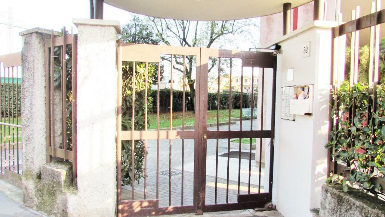 Casa San Raffaele Lägenhet Vimodrone Exteriör bild